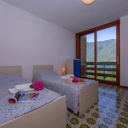 Marilyn Βίλα Nesso