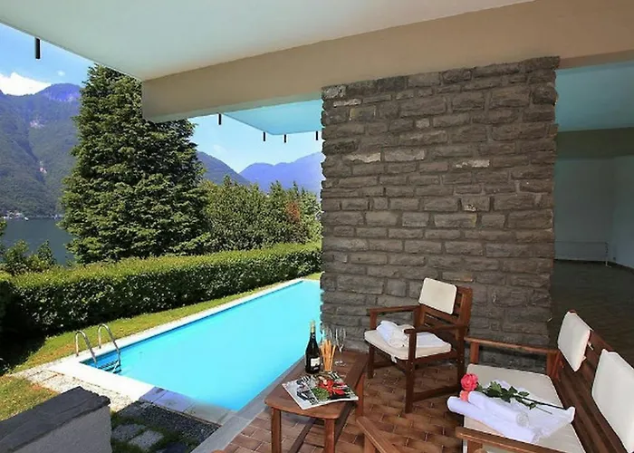 Marilyn ヴィラ ネッソ